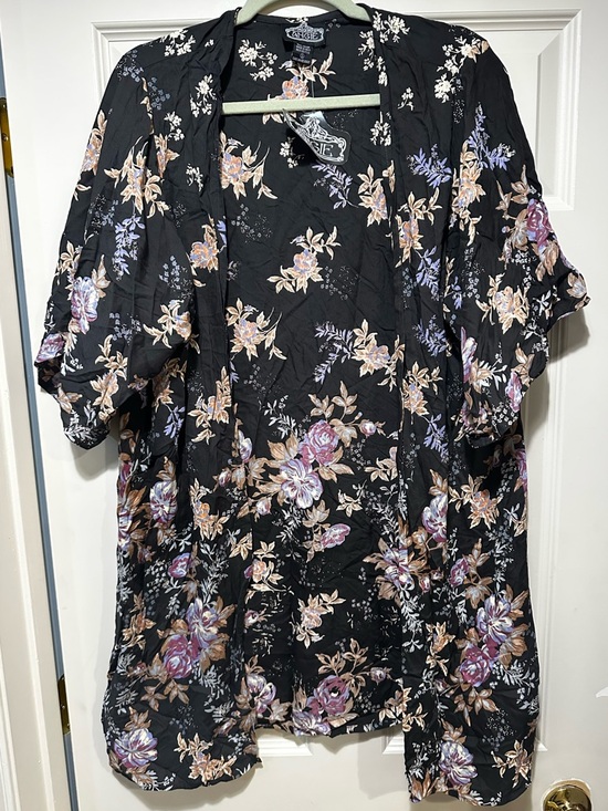 Angie Sweaters - NWT Angie Floral Printed Kimono Small